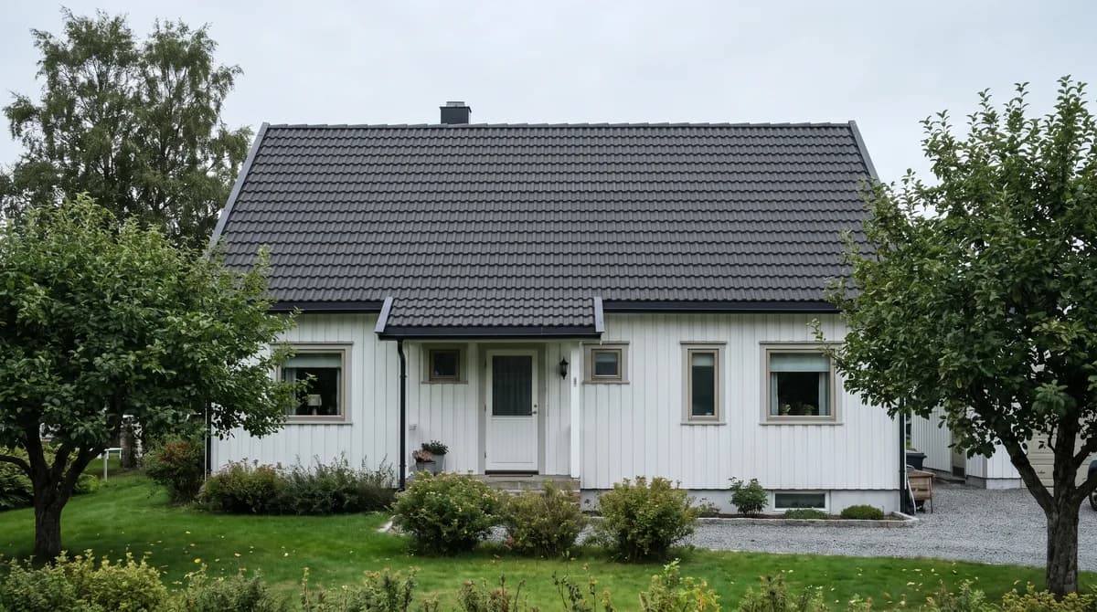 Enebolig i Østfold med rent tak av betongtakstein